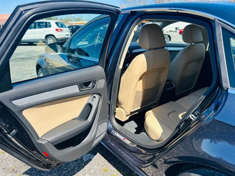 Audi A4 4dr Sdn Auto quattro 2.0T Premium 2015