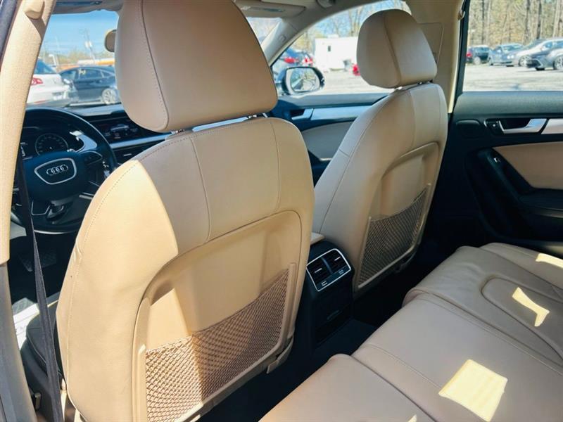 Audi A4 4dr Sdn Auto quattro 2.0T Premium 2015