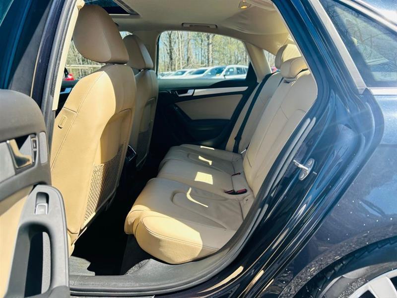 Audi A4 4dr Sdn Auto quattro 2.0T Premium 2015