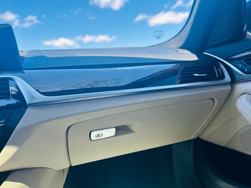 BMW 5 Series 530i Sedan 2018