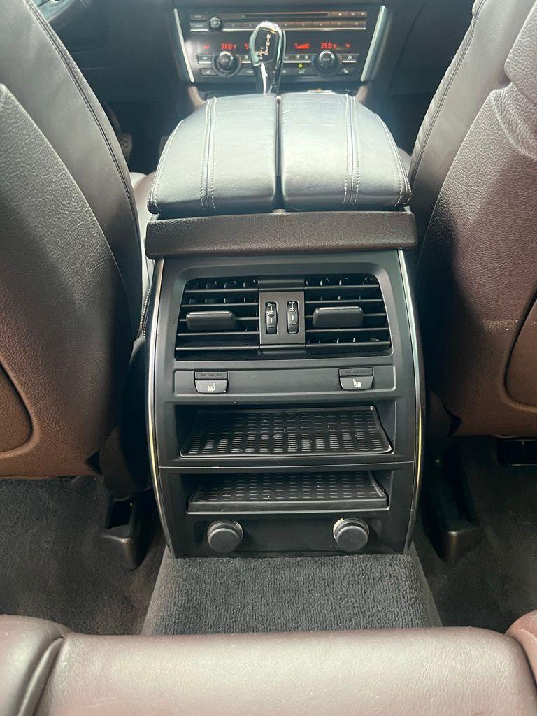 BMW 5 Series Gran Turismo 5dr 550i Gran Turismo RWD 2015