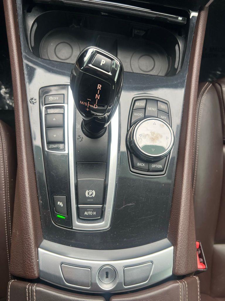 BMW 5 Series Gran Turismo 5dr 550i Gran Turismo RWD 2015