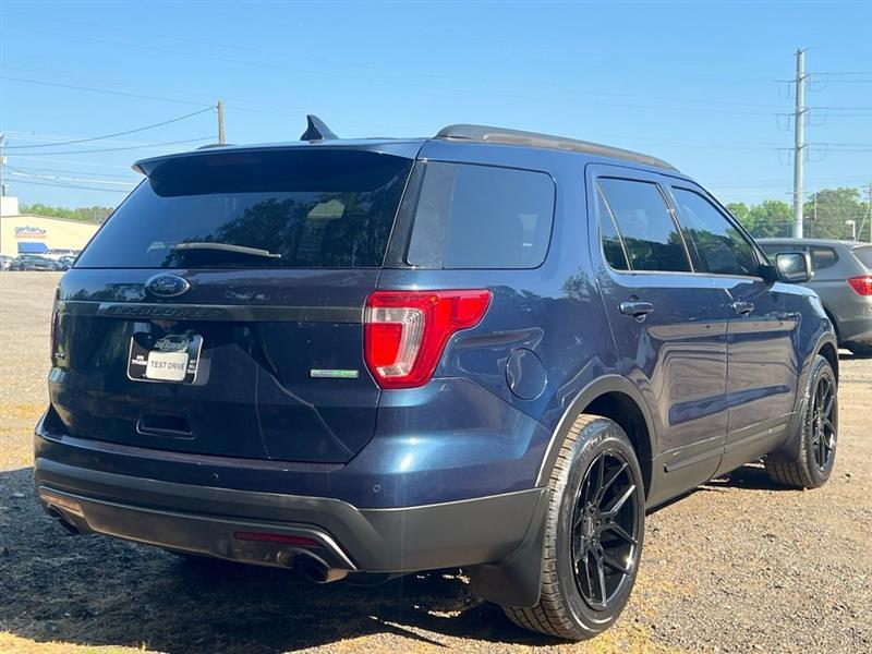 Ford Explorer XLT FWD 2017