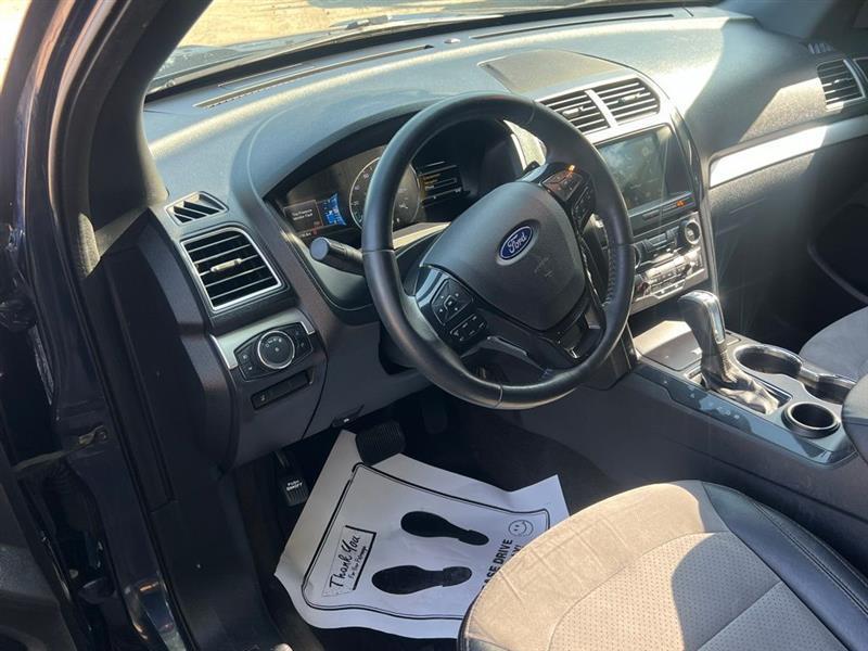 Ford Explorer XLT FWD 2017