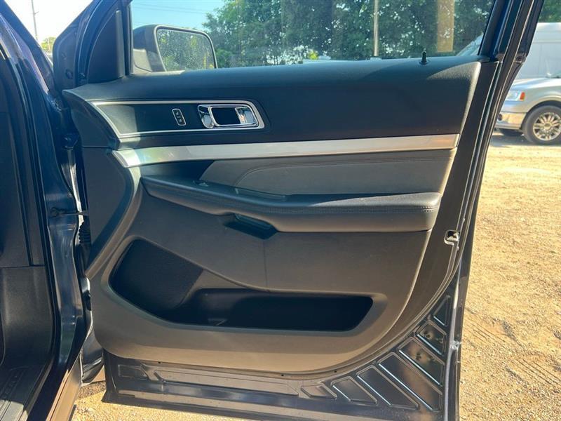 Ford Explorer XLT FWD 2017