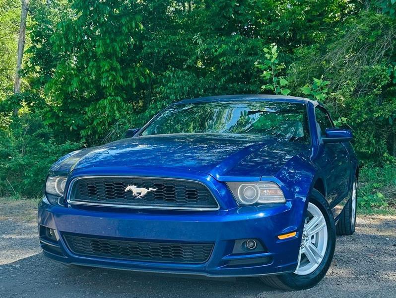 Ford Mustang 2dr Conv V6 2013