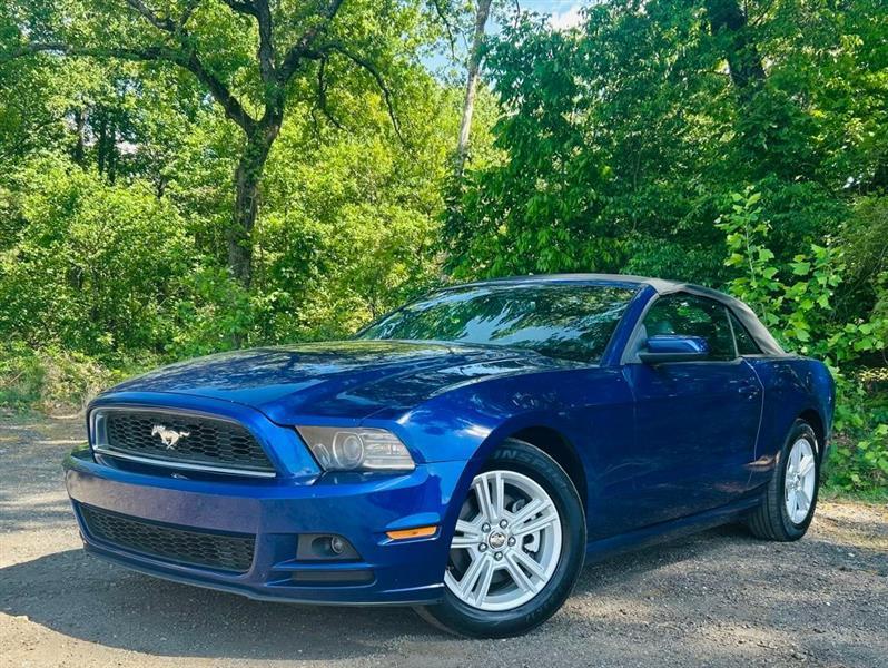 Ford Mustang 2dr Conv V6 2013