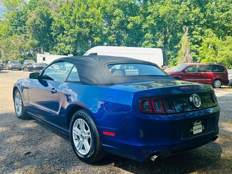 Ford Mustang 2dr Conv V6 2013
