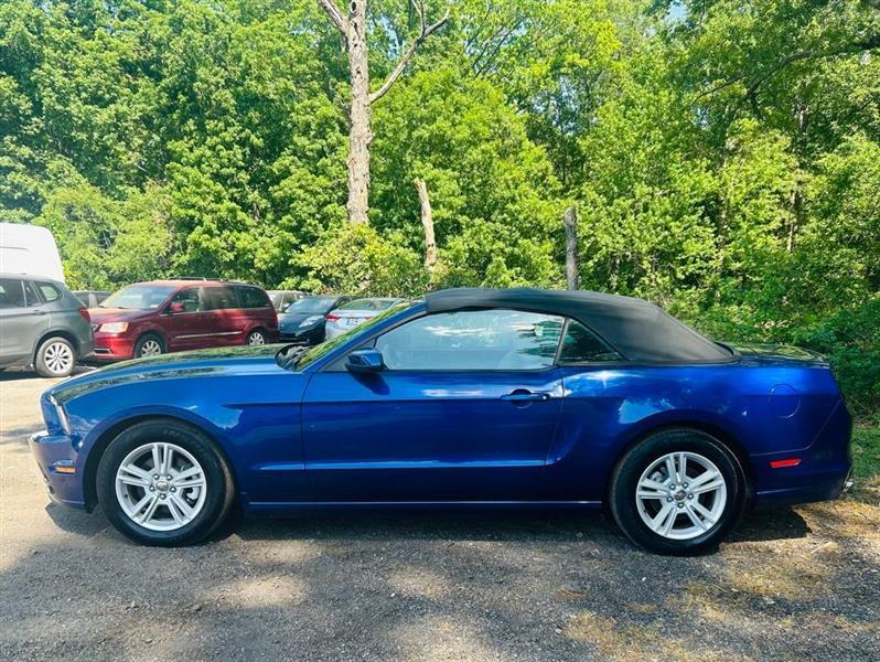 Ford Mustang 2dr Conv V6 2013