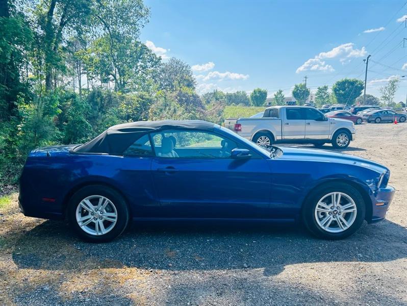 Ford Mustang 2dr Conv V6 2013