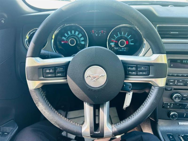 Ford Mustang 2dr Conv V6 2013