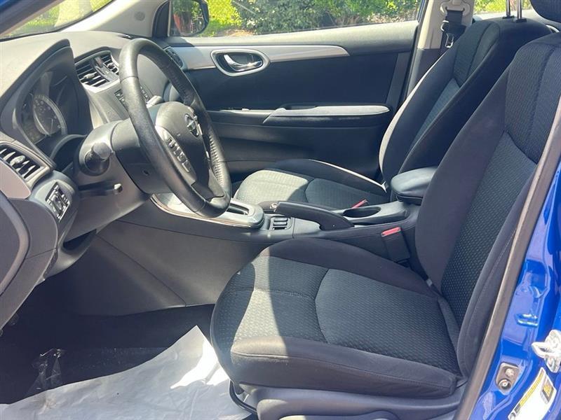 Nissan Sentra 4dr Sdn I4 CVT SR 2015