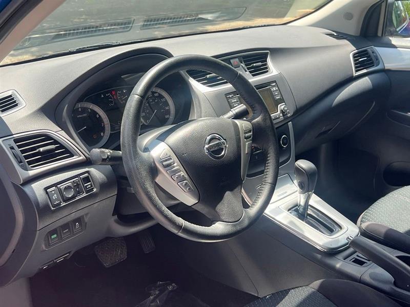 Nissan Sentra 4dr Sdn I4 CVT SR 2015