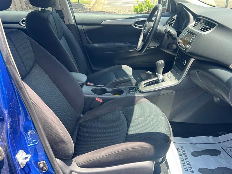 Nissan Sentra 4dr Sdn I4 CVT SR 2015