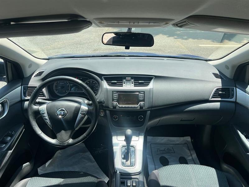 Nissan Sentra 4dr Sdn I4 CVT SR 2015