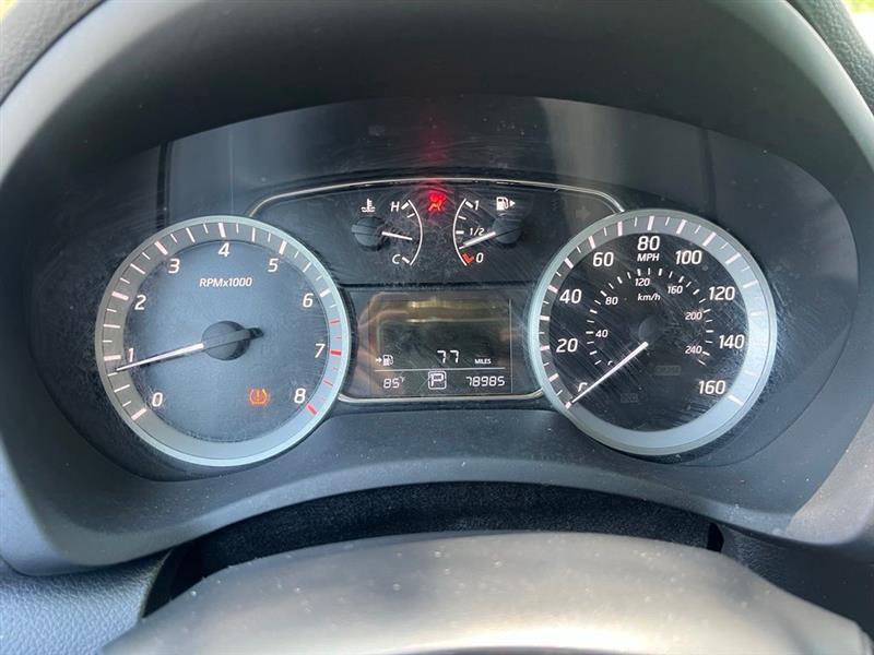 Nissan Sentra 4dr Sdn I4 CVT SR 2015