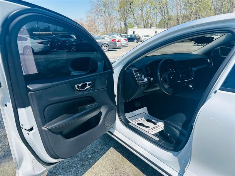 Volvo S60 T5 FWD Momentum 2020