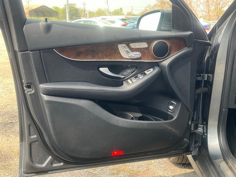 Mercedes-Benz GLC RWD 4dr GLC 300 2016