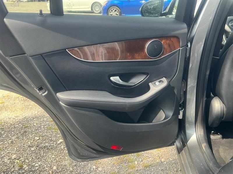 Mercedes-Benz GLC RWD 4dr GLC 300 2016