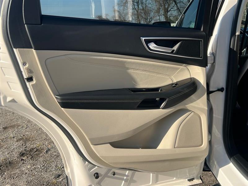 Ford Edge Titanium FWD 2017