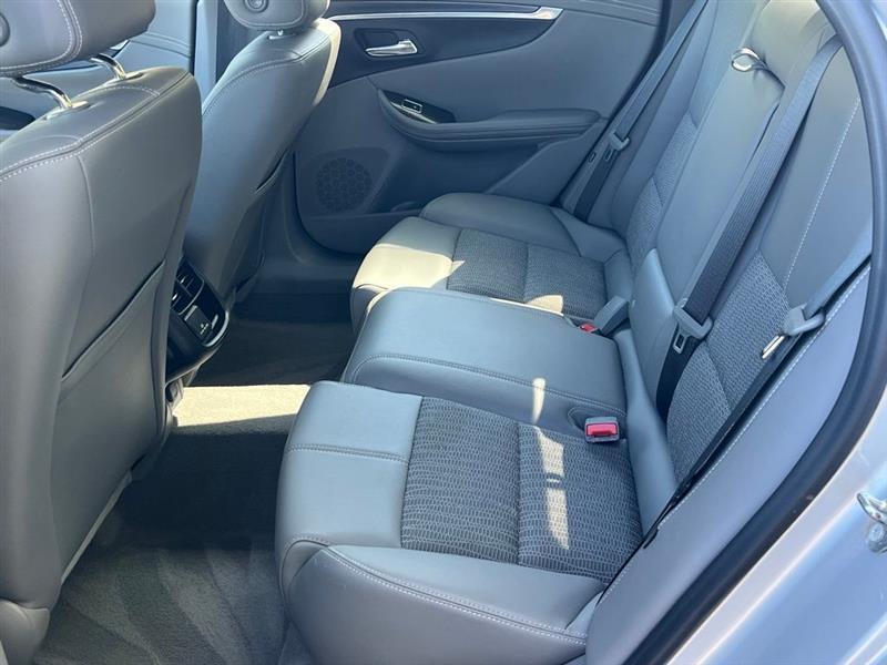 Chevrolet Impala 4dr Sdn LT w/1LT 2018