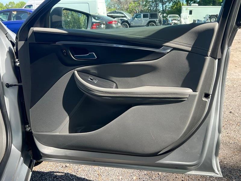 Chevrolet Impala 4dr Sdn LT w/1LT 2018