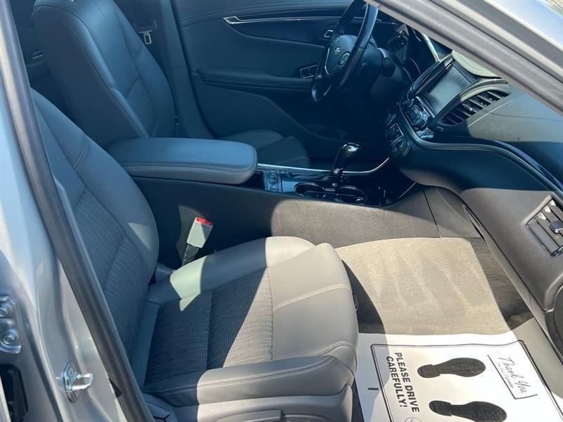 Chevrolet Impala 4dr Sdn LT w/1LT 2018