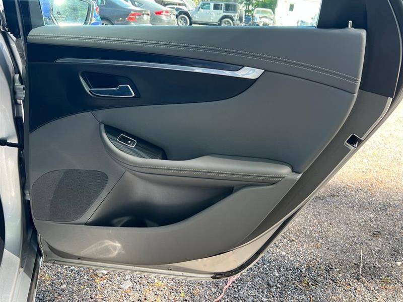 Chevrolet Impala 4dr Sdn LT w/1LT 2018