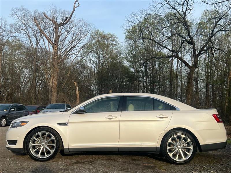 Ford Taurus 4dr Sdn Limited FWD 2015