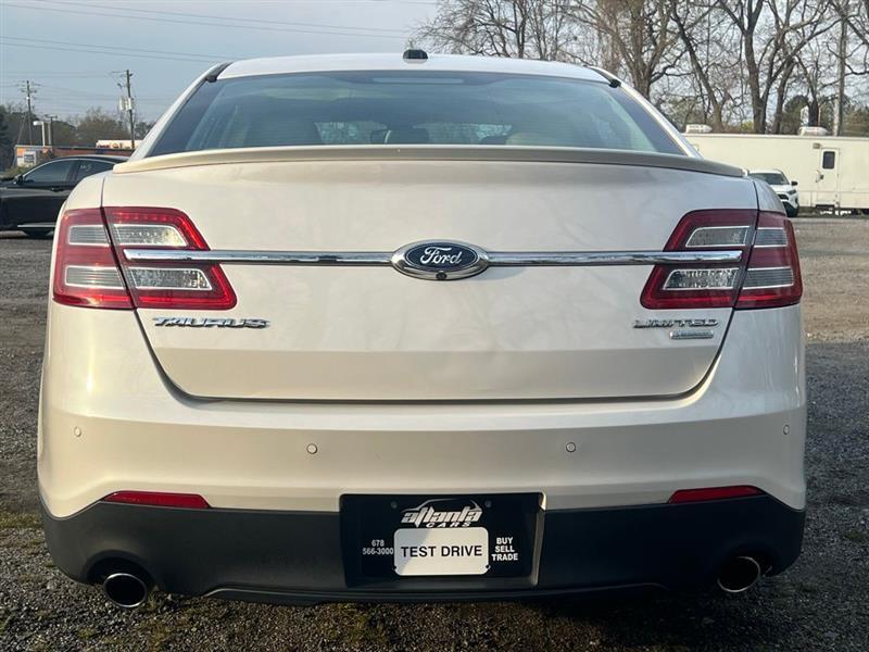 Ford Taurus 4dr Sdn Limited FWD 2015
