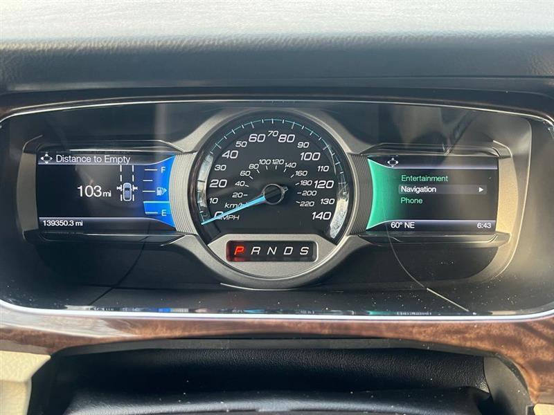 Ford Taurus 4dr Sdn Limited FWD 2015