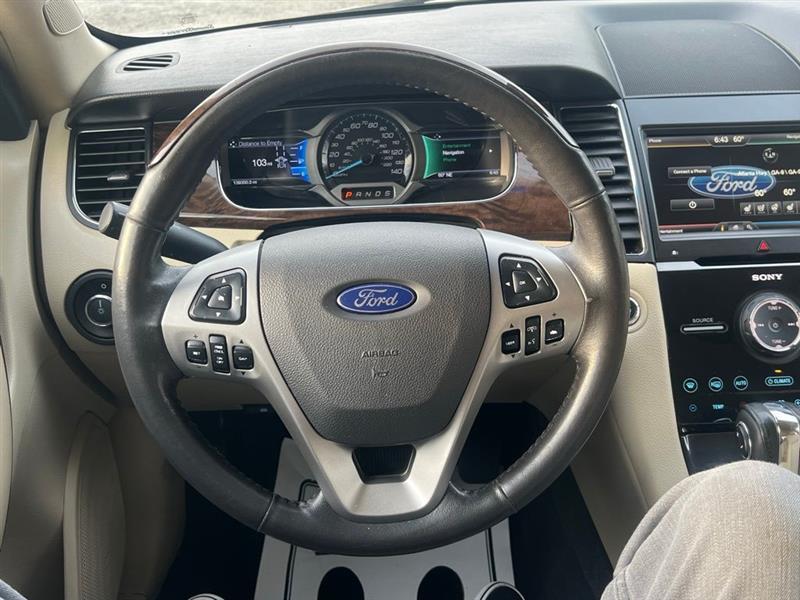 Ford Taurus 4dr Sdn Limited FWD 2015