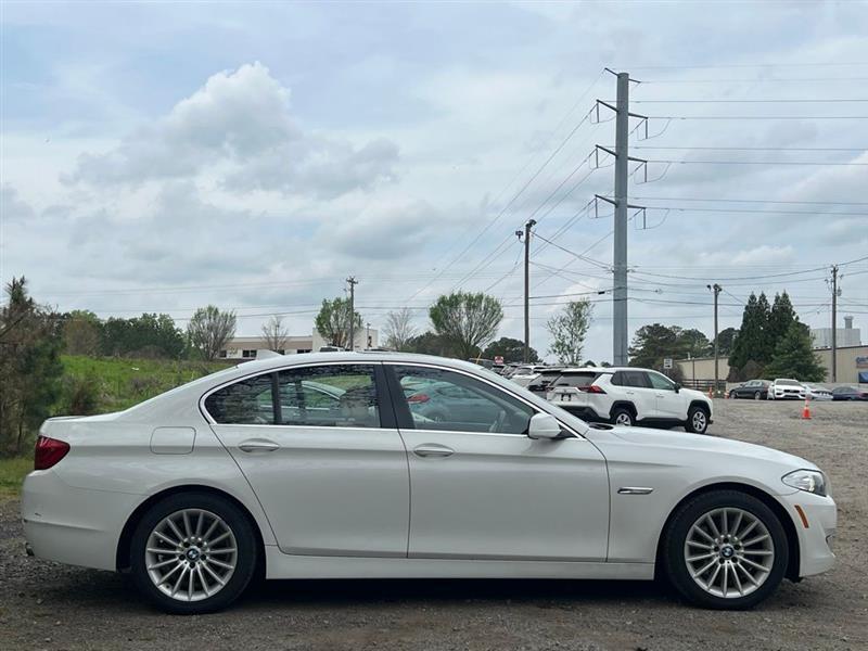 BMW 5 Series 4dr Sdn 535i RWD 2013