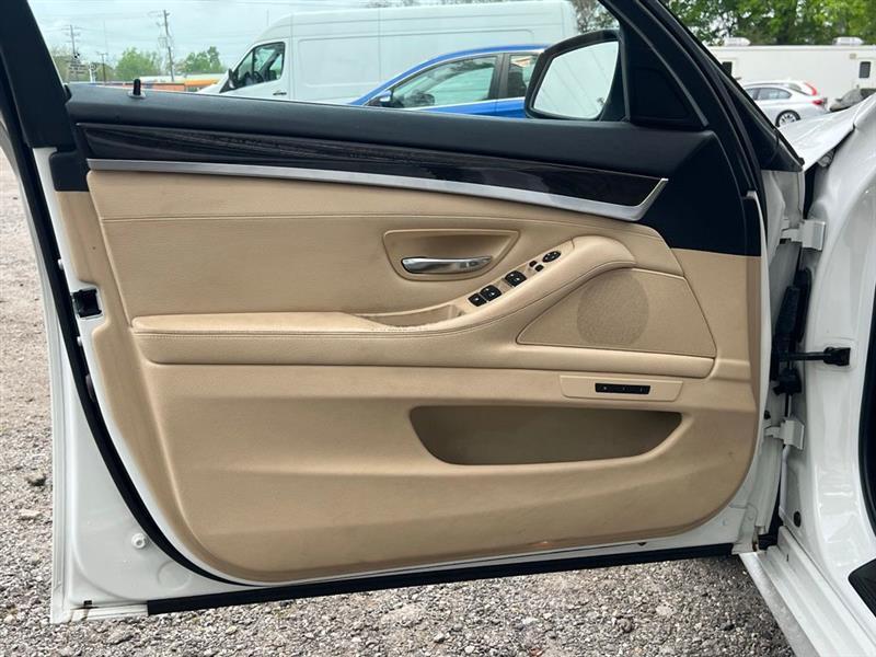 BMW 5 Series 4dr Sdn 535i RWD 2013