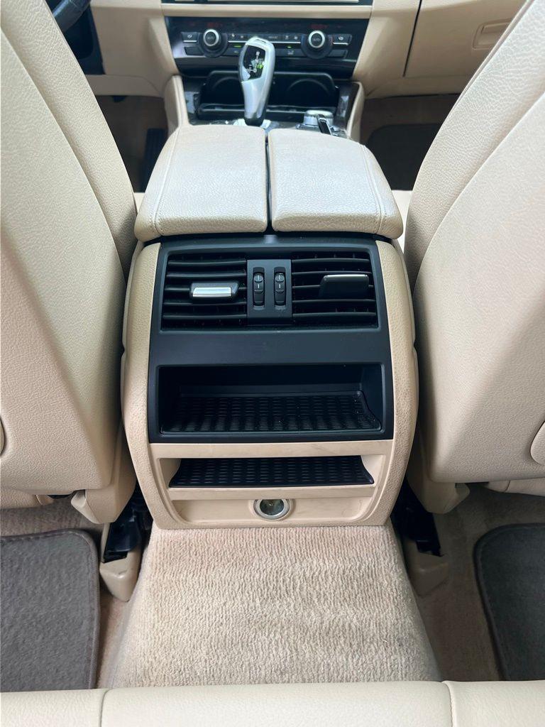 BMW 5 Series 4dr Sdn 535i RWD 2013