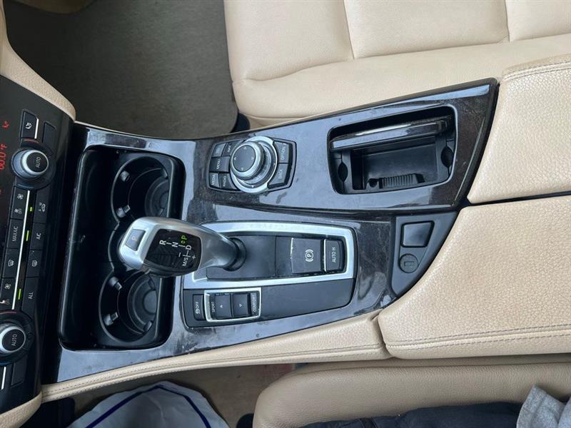 BMW 5 Series 4dr Sdn 535i RWD 2013