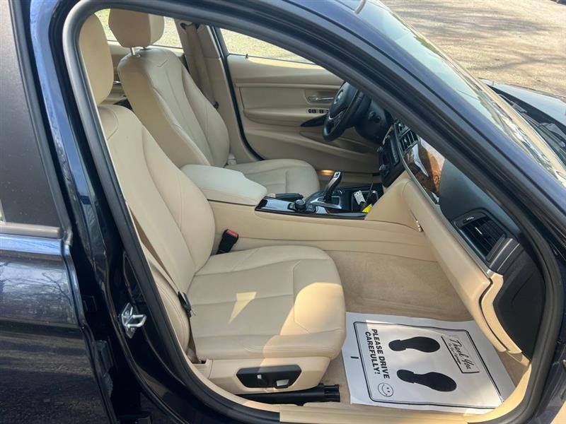 BMW 3 Series 4dr Sdn 328i xDrive AWD SULEV 2015