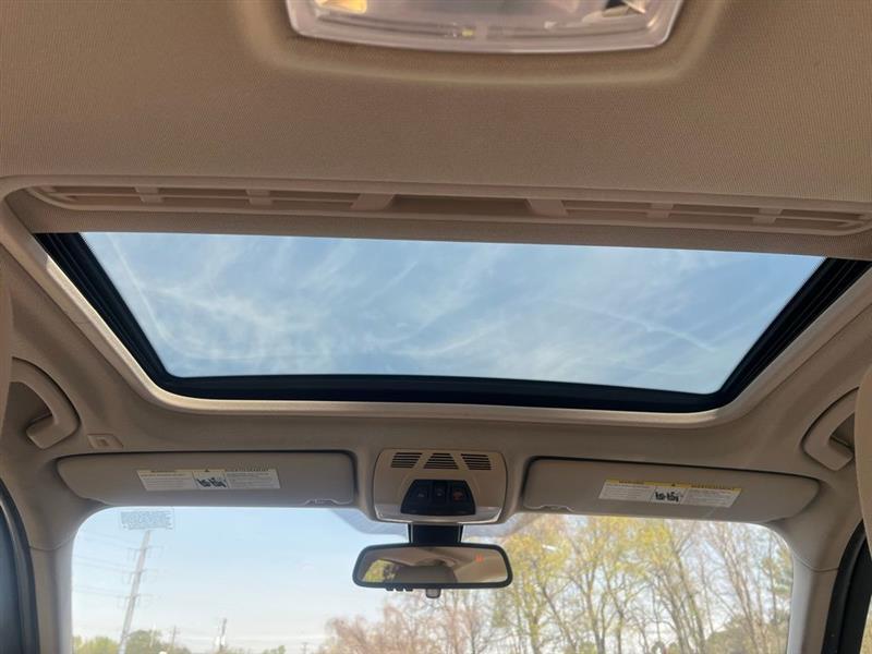 BMW 3 Series 4dr Sdn 328i xDrive AWD SULEV 2015