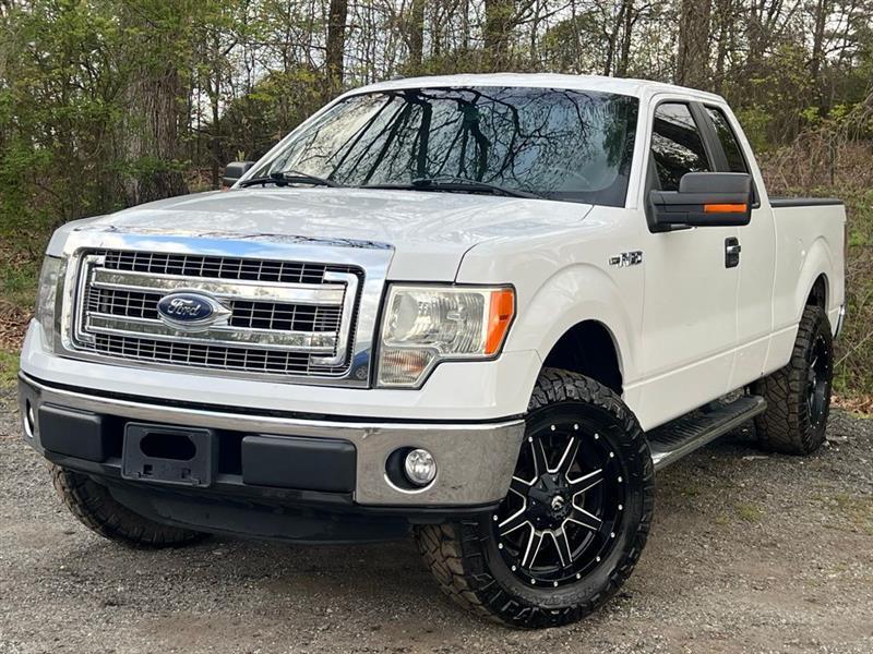 2014 Ford F-150 2WD SuperCab 145" XL