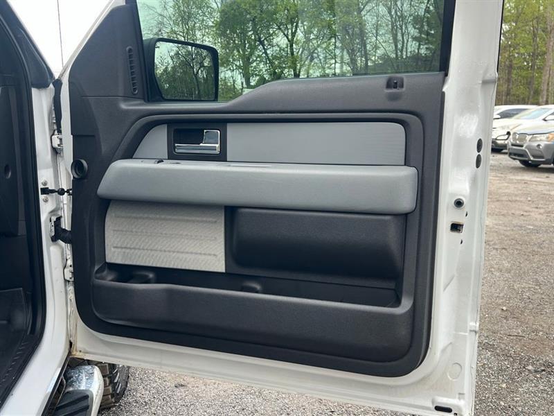 Ford F-150 2WD SuperCab 145" XLT 2014