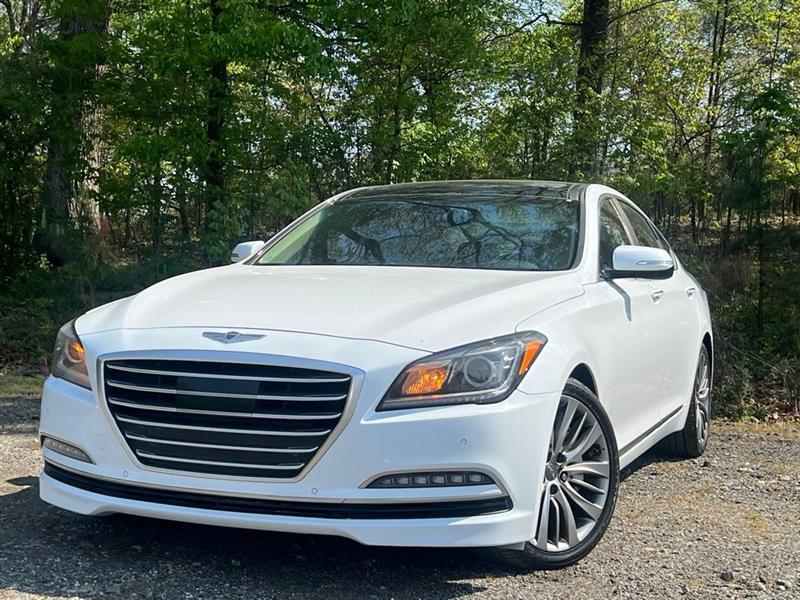 Hyundai Genesis 4dr Sdn V8 5.0L RWD 2015