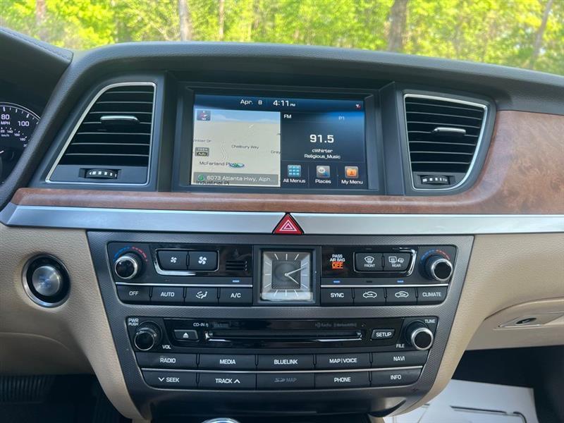 Hyundai Genesis 4dr Sdn V8 5.0L RWD 2015