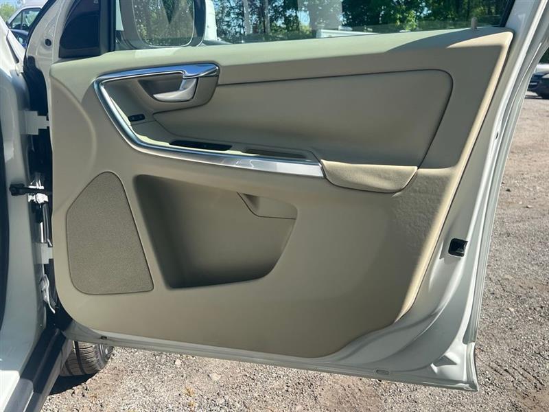 Volvo XC60 4dr 3.2L 2013