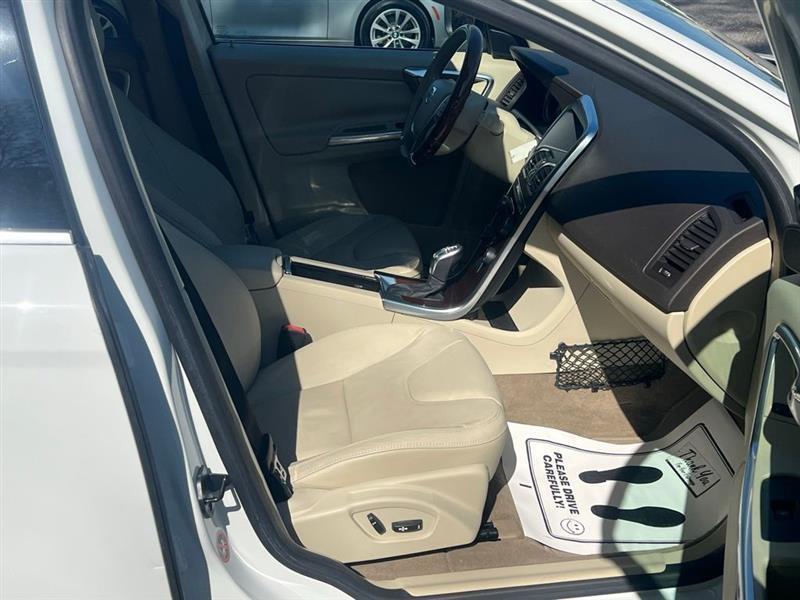 Volvo XC60 4dr 3.2L 2013