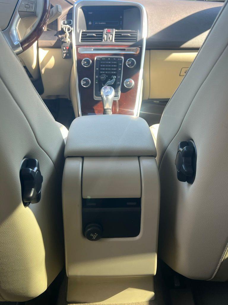 Volvo XC60 4dr 3.2L 2013