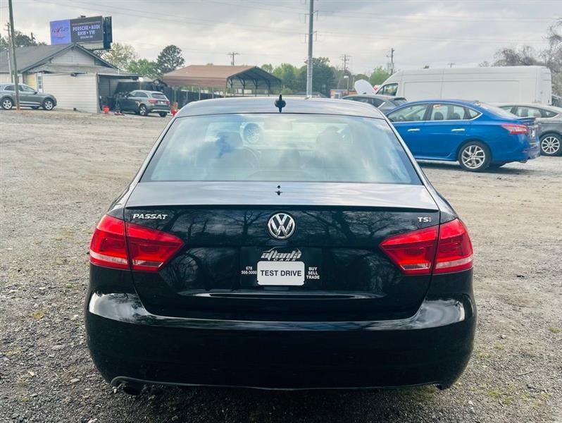 Volkswagen Passat 4dr Sdn 1.8T Auto S PZEV 2015