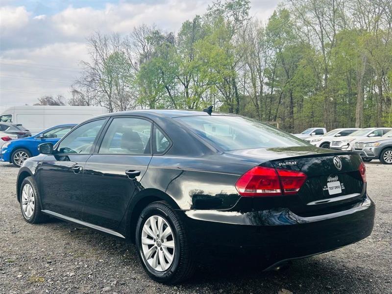 Volkswagen Passat 4dr Sdn 1.8T Auto S PZEV 2015