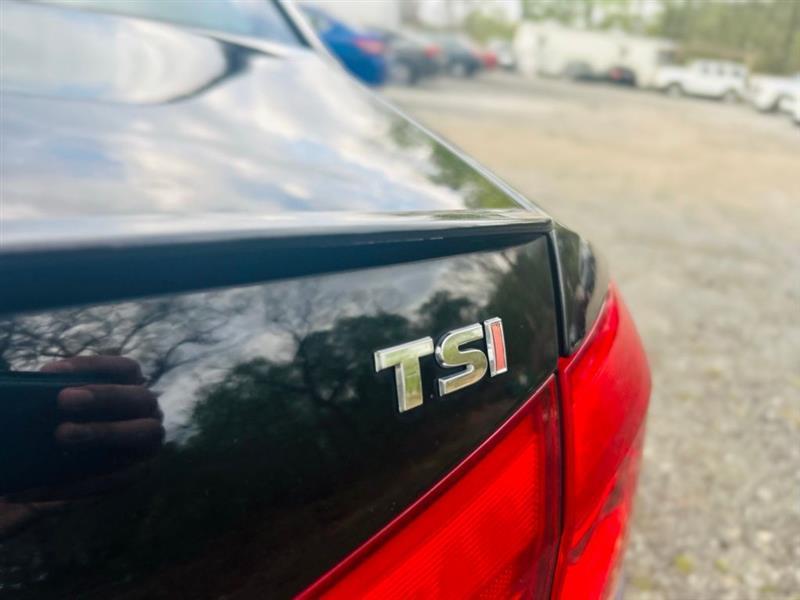 Volkswagen Passat 4dr Sdn 1.8T Auto S PZEV 2015