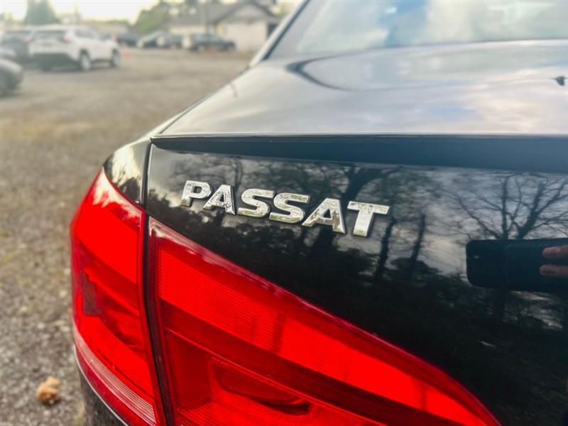 Volkswagen Passat 4dr Sdn 1.8T Auto S PZEV 2015