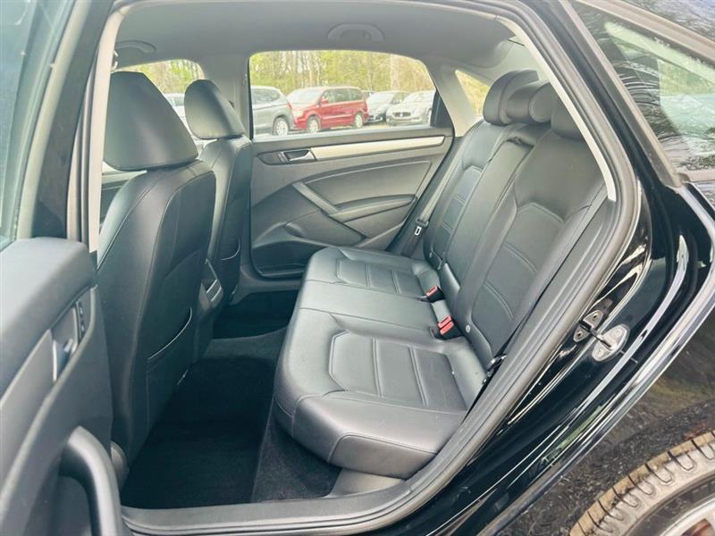 Volkswagen Passat 4dr Sdn 1.8T Auto S PZEV 2015